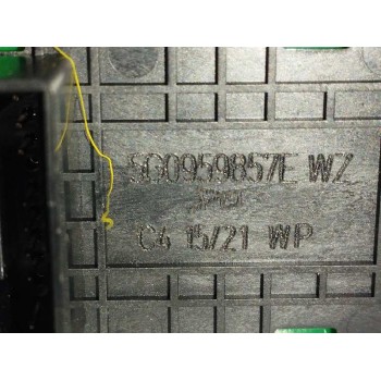 Recambio de mando elevalunas delantero izquierdo para seat leon sportstourer (kl8) 2.0 tdi referencia OEM IAM 5G0959857E  