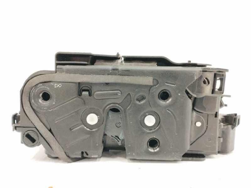 Recambio de cerradura puerta trasera derecha para seat leon sportstourer (kl8) 2.0 tdi referencia OEM IAM 5TA839016L  