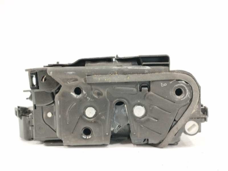 Recambio de cerradura puerta trasera izquierda para seat leon sportstourer (kl8) 2.0 tdi referencia OEM IAM 5TA839015L  