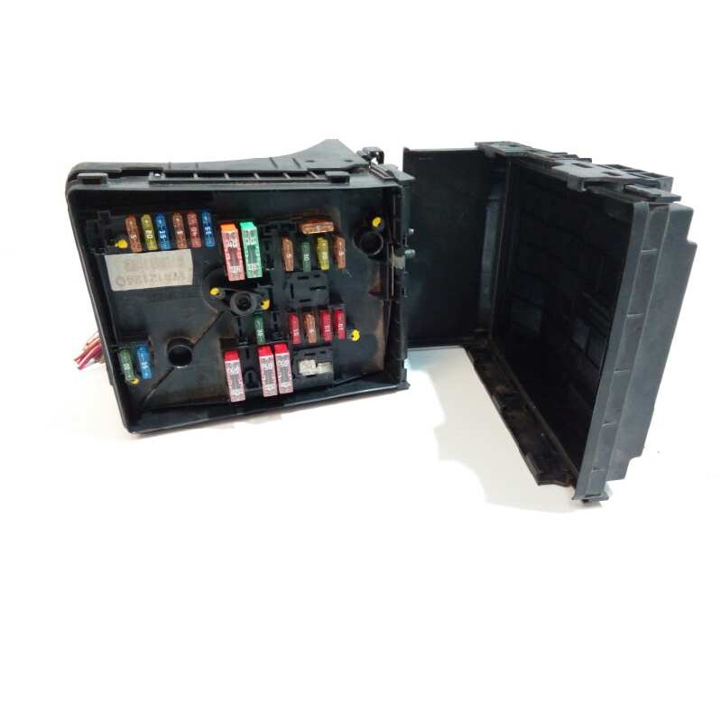 CAJA RELES / FUSIBLES 1K0937132G