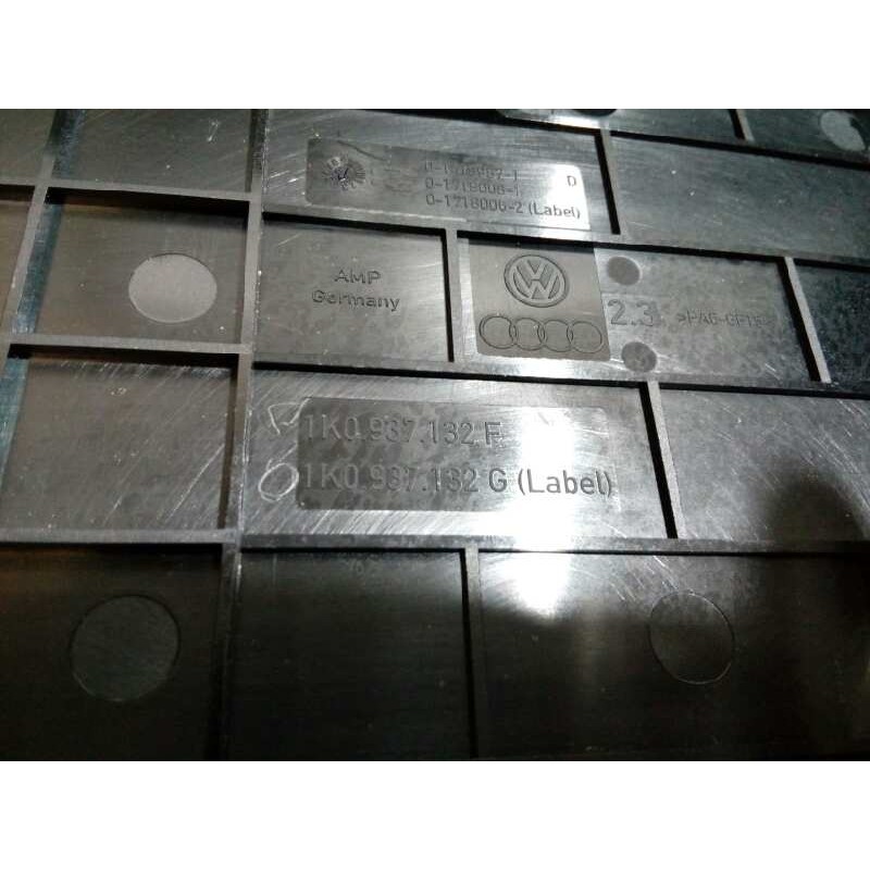 CAJA RELES / FUSIBLES 1K0937132G