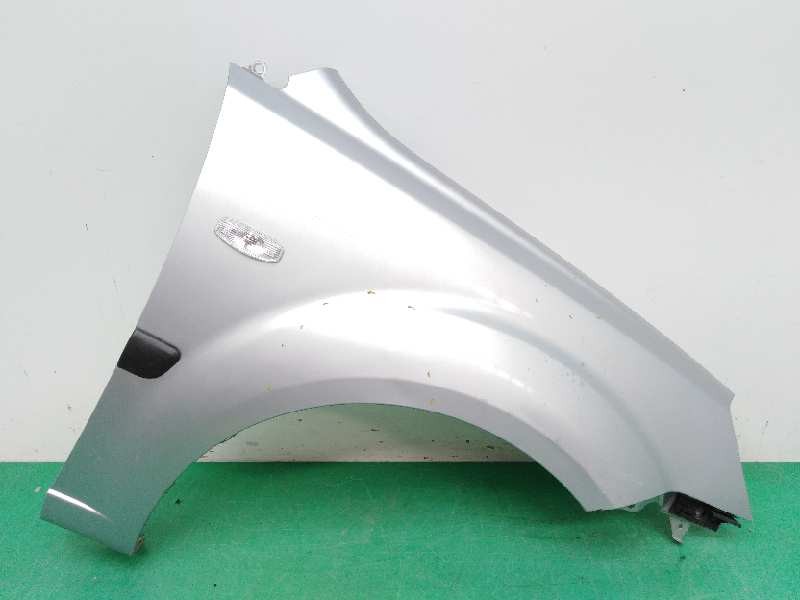 Recambio de aleta delantera derecha para kia rio 1.5 crdi referencia OEM IAM  OBSERVAR FOTOS 