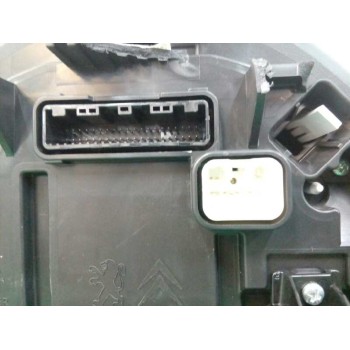 Recambio de cuadro instrumentos para toyota aygo 1.0 cat referencia OEM IAM 769167330U TIENE UN SOPORTE ROTO 