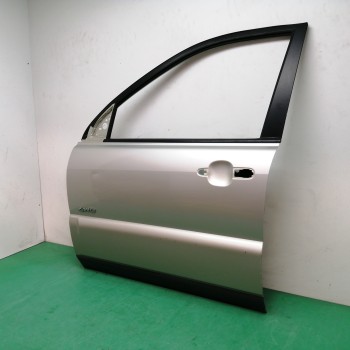 Recambio de puerta delantera izquierda para kia sportage 2.0 turbodiesel cat referencia OEM IAM  OBSERVAR FOTOS 