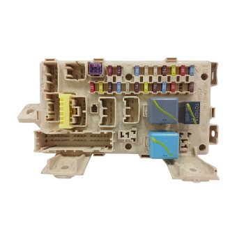 CAJA RELES / FUSIBLES 8264105020A 