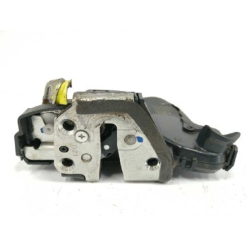 Recambio de cerradura puerta delantera izquierda para toyota avensis berlina (t25) 2.2 d-4d cat referencia OEM IAM 6904002152  