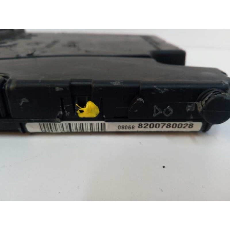 CAJA RELES / FUSIBLES