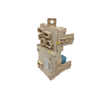 Recambio de caja reles / fusibles para toyota avensis berlina (t25) 2.0 turbodiesel cat referencia OEM IAM 8264105020A  