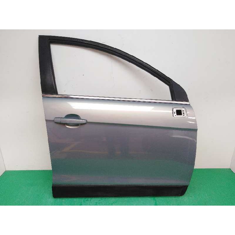 Recambio de puerta delantera derecha para chevrolet captiva 2.0 diesel cat referencia OEM IAM 42352070  