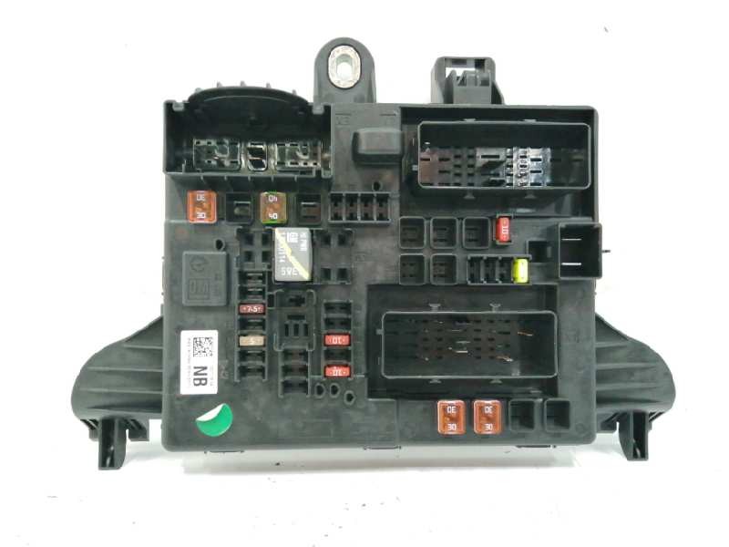 Recambio de caja reles / fusibles para opel insignia sports tourer 2.0 cdti cat referencia OEM IAM 1327731804  