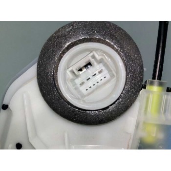 Recambio de cerradura puerta trasera izquierda para toyota aygo 1.0 cat referencia OEM IAM   