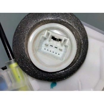 Recambio de cerradura puerta trasera derecha para toyota aygo 1.0 cat referencia OEM IAM   