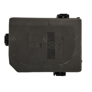 CAJA RELES / FUSIBLES 39019187 