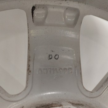 Recambio de llanta para peugeot 1007 1.4 hdi referencia OEM IAM ANTILOPE2 6JX16CH4ET27 4H 4X110