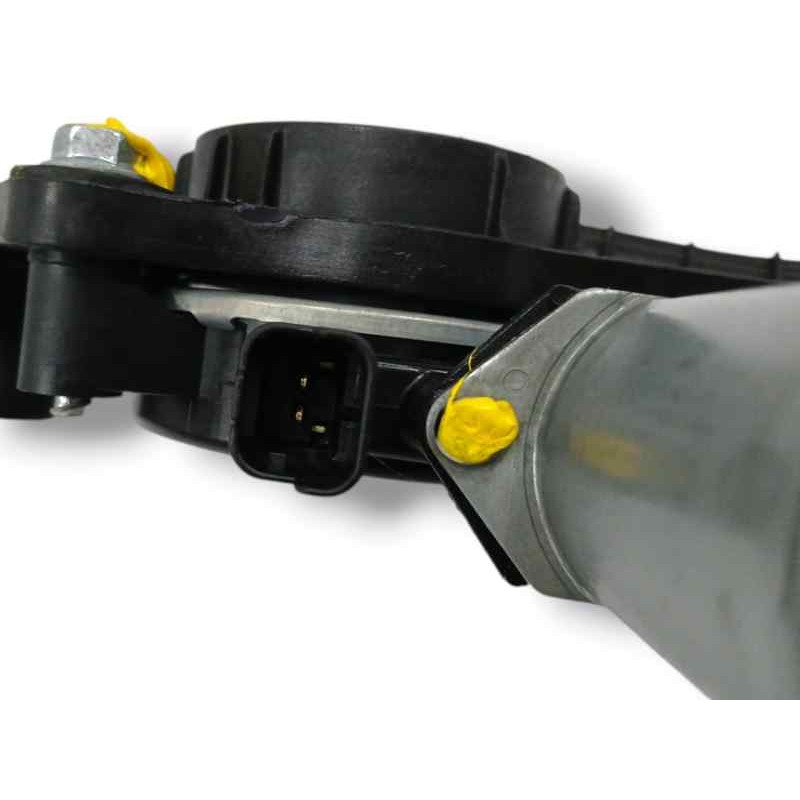 ELEVALUNAS DELANTERO DERECHO