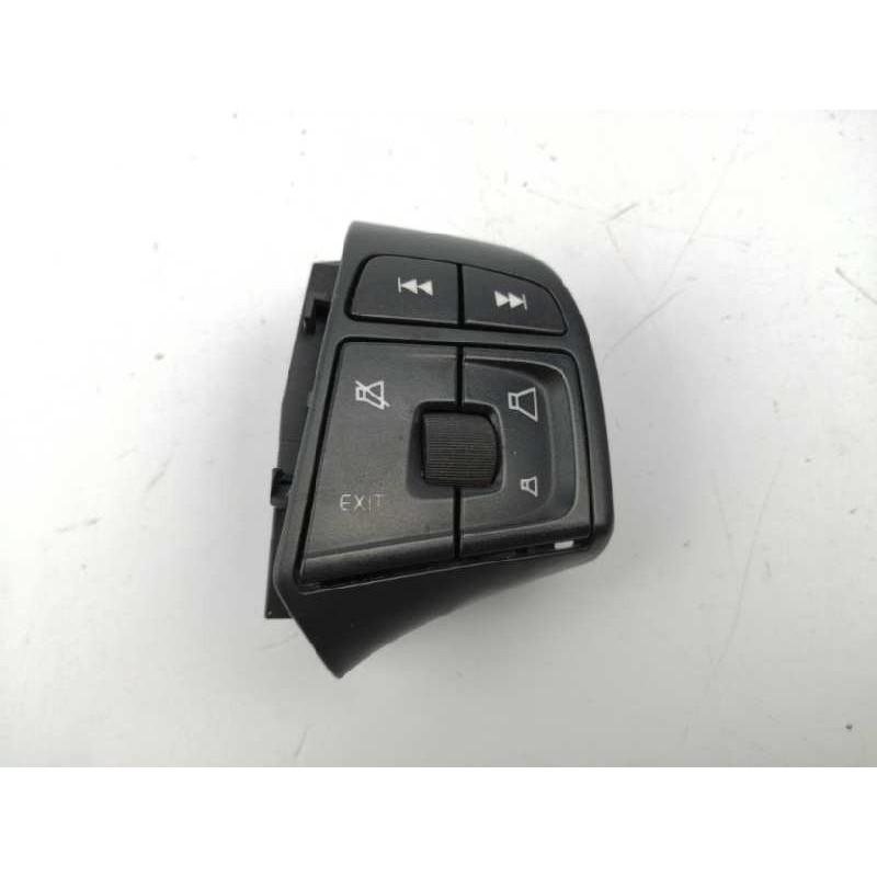 Recambio de mando volante para volvo v40 1.6 diesel cat referencia OEM IAM 31334462 LADO DERECHO 