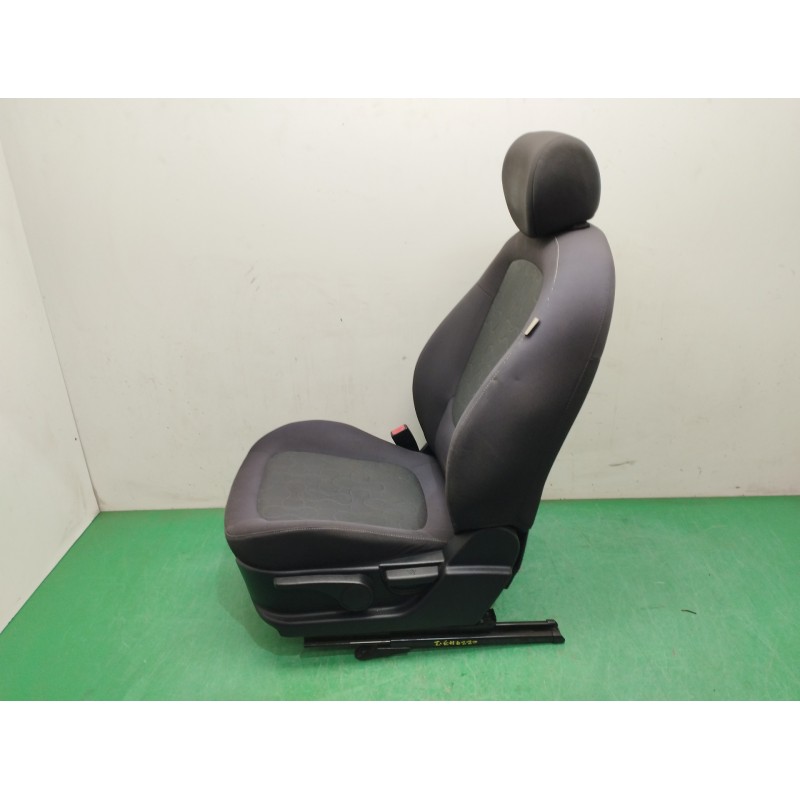 ASIENTO DELANTERO IZQUIERDO OBSERVAR FOTOS