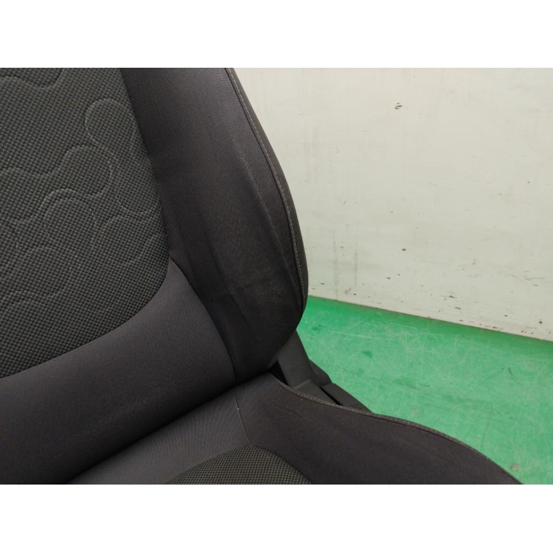 ASIENTO DELANTERO IZQUIERDO OBSERVAR FOTOS