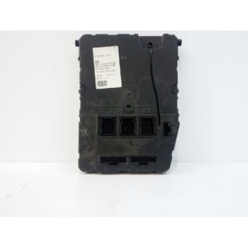 CAJA RELES / FUSIBLES 8200433198 