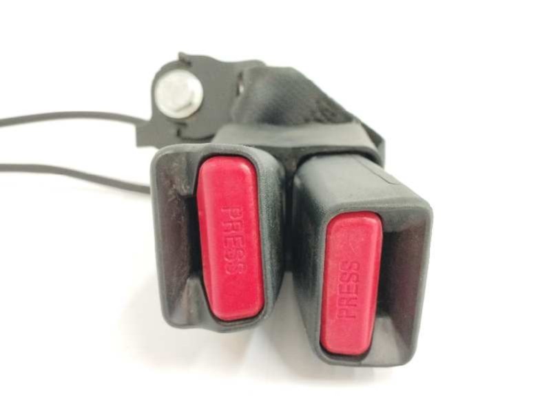 Recambio de enganche cinturon derecho para renault kadjar 1.6 dci diesel fap energy referencia OEM IAM TRASERO Recambio de enganche cinturon derecho para renault kadjar 1.6 dci diesel fap energy referencia OEM IAM TRASERO