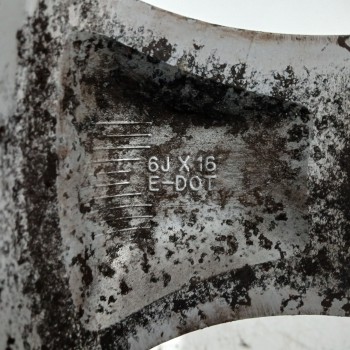 Recambio de llanta para kia cee´d 1.6 cat referencia OEM IAM 529101H200 6JX16 OFFSET51 5H 5X115