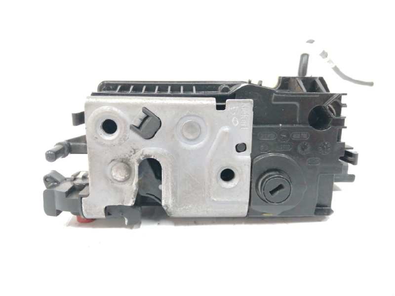 Recambio de cerradura puerta trasera derecha para peugeot 208 1.2 12v vti referencia OEM IAM 9688080790  