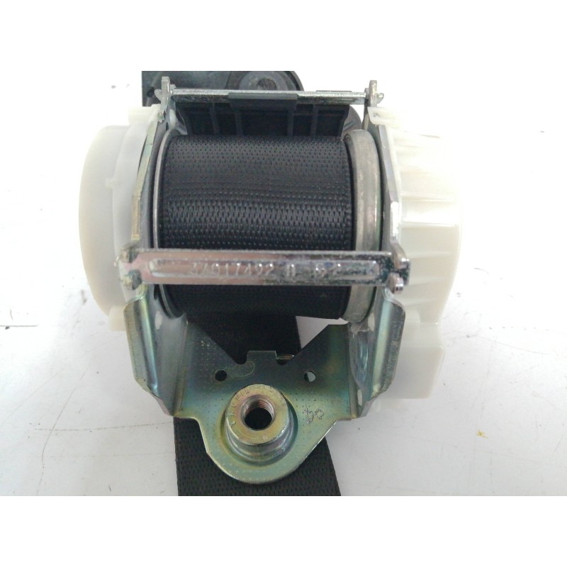 CINTURON SEGURIDAD DELANTERO DERECHO