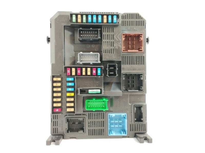 Recambio de caja reles / fusibles para peugeot 208 1.2 12v e-thp referencia OEM IAM 9819850080 E1172508 