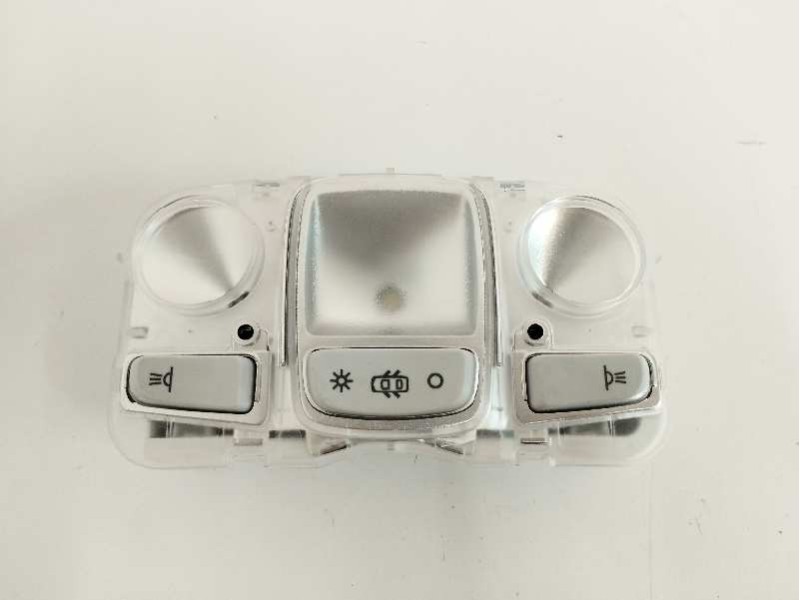 Recambio de luz interior para peugeot 208 1.2 12v e-thp referencia OEM IAM 96781445PR  
