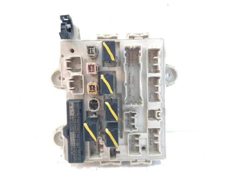 Recambio de caja reles / fusibles para toyota previa (r30) 2.0 turbodiesel cat referencia OEM IAM 8922128040  