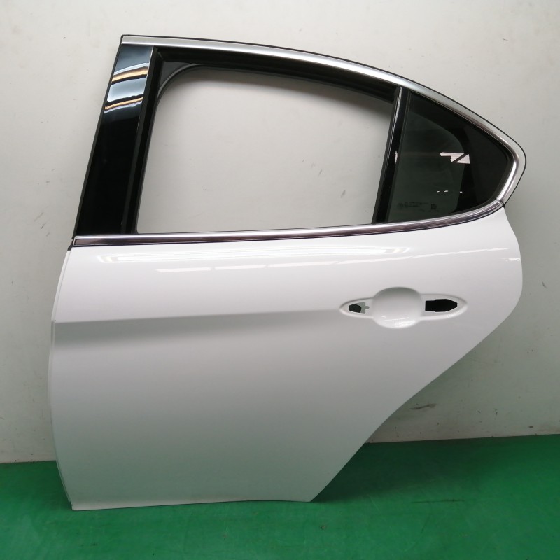 Recambio de puerta trasera izquierda para alfa romeo giulia (952) 2.0 turbo cat referencia OEM IAM 50549838  