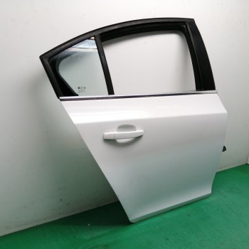 Recambio de puerta trasera derecha para chevrolet cruze 2.0 diesel cat referencia OEM IAM 95987764  
