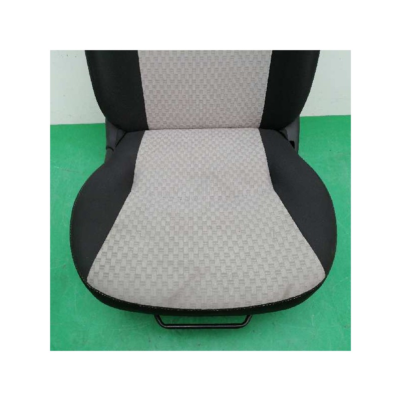 ASIENTO DELANTERO DERECHO PRO25