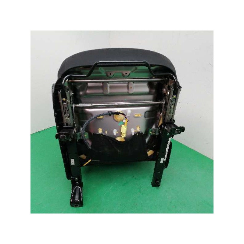 ASIENTO DELANTERO DERECHO PRO25