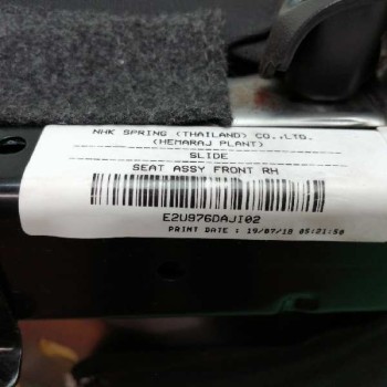 Recambio de asiento delantero derecho para mitsubishi space star (a00) 1.2 referencia OEM IAM J9G10XT2 PRO25 