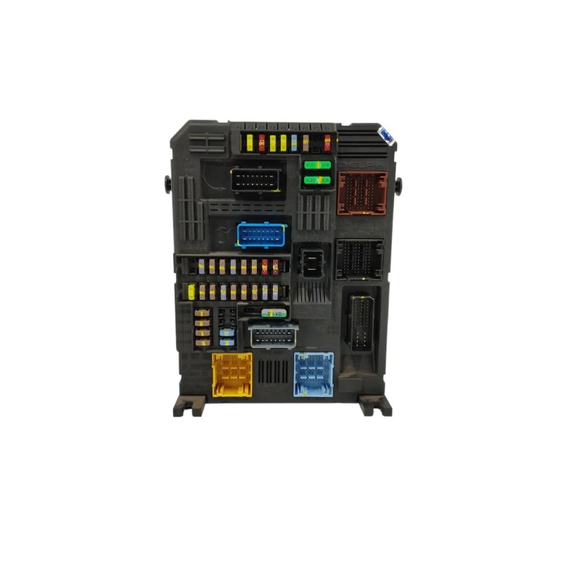 CAJA RELES / FUSIBLES