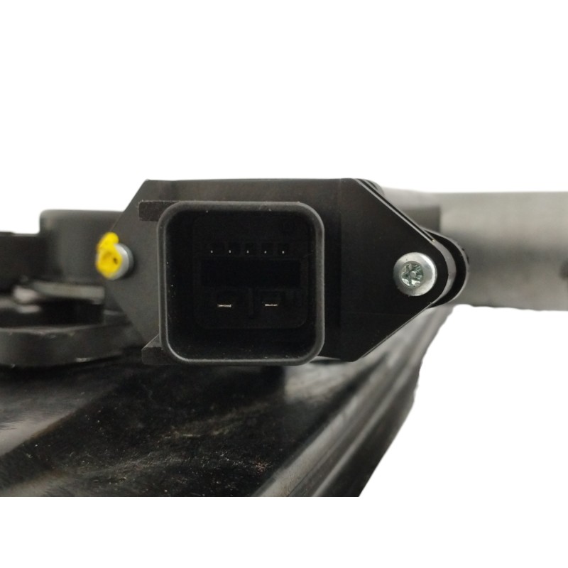 ELEVALUNAS DELANTERO IZQUIERDO