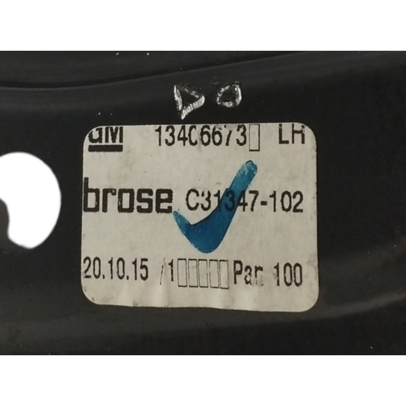 ELEVALUNAS DELANTERO IZQUIERDO