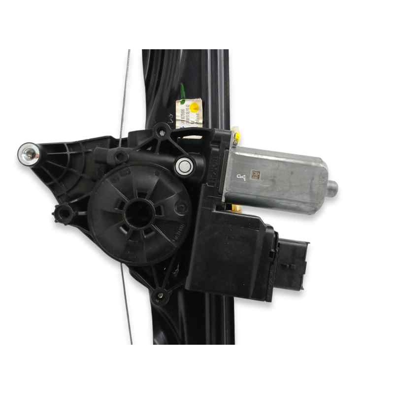 ELEVALUNAS DELANTERO DERECHO