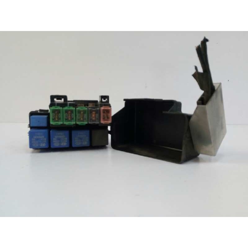 CAJA RELES / FUSIBLES