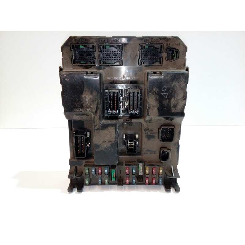 Recambio de caja reles / fusibles para peugeot 307 (s1) xs referencia OEM IAM 9651196980  