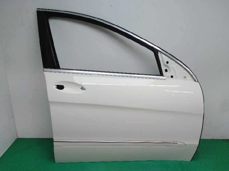 Recambio de puerta delantera derecha para mercedes-benz clase r (w251) 3.0 cdi cat referencia OEM IAM A2517200805 Recambio de puerta delantera derecha para mercedes-benz clase r (w251) 3.0 cdi cat referencia OEM IAM A2517200805