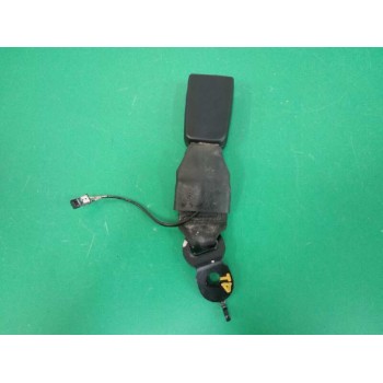 Recambio de enganche cinturon derecho para bmw serie 5 lim. (f10) 2.0 16v turbodiesel referencia OEM IAM 72117243275 TRASERO CEN