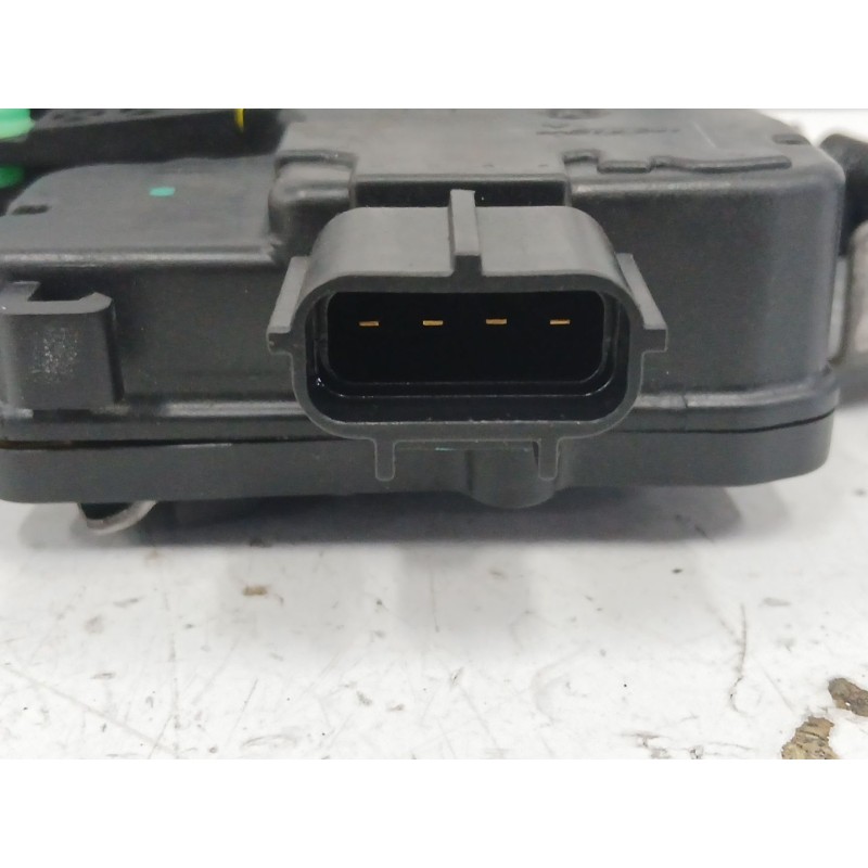 CERRADURA PUERTA LATERAL DERECHA