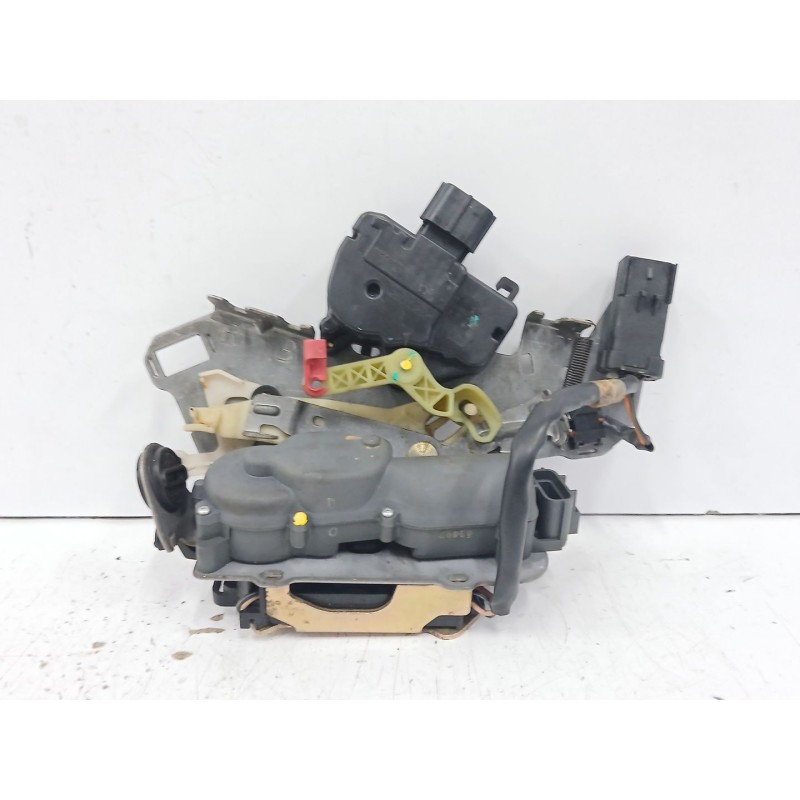 CERRADURA PUERTA LATERAL IZQUIERDA