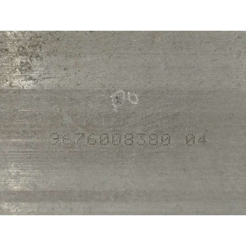 REFUERZO PARAGOLPES DELANTERO