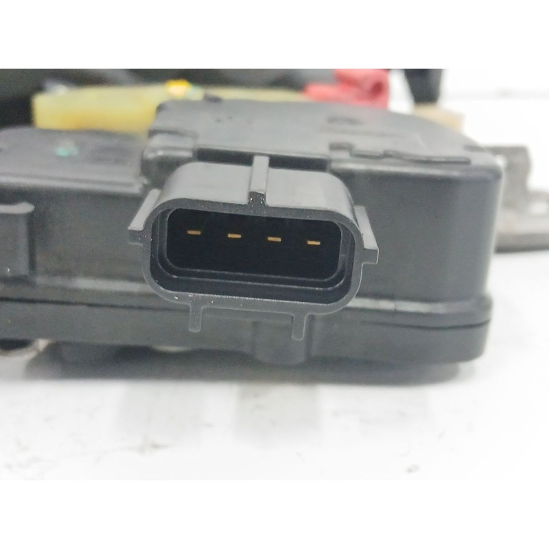 CERRADURA PUERTA LATERAL IZQUIERDA