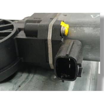 Recambio de elevalunas delantero derecho para dacia duster (hs_) 1.5 dci referencia OEM IAM 807206838R  128001071E