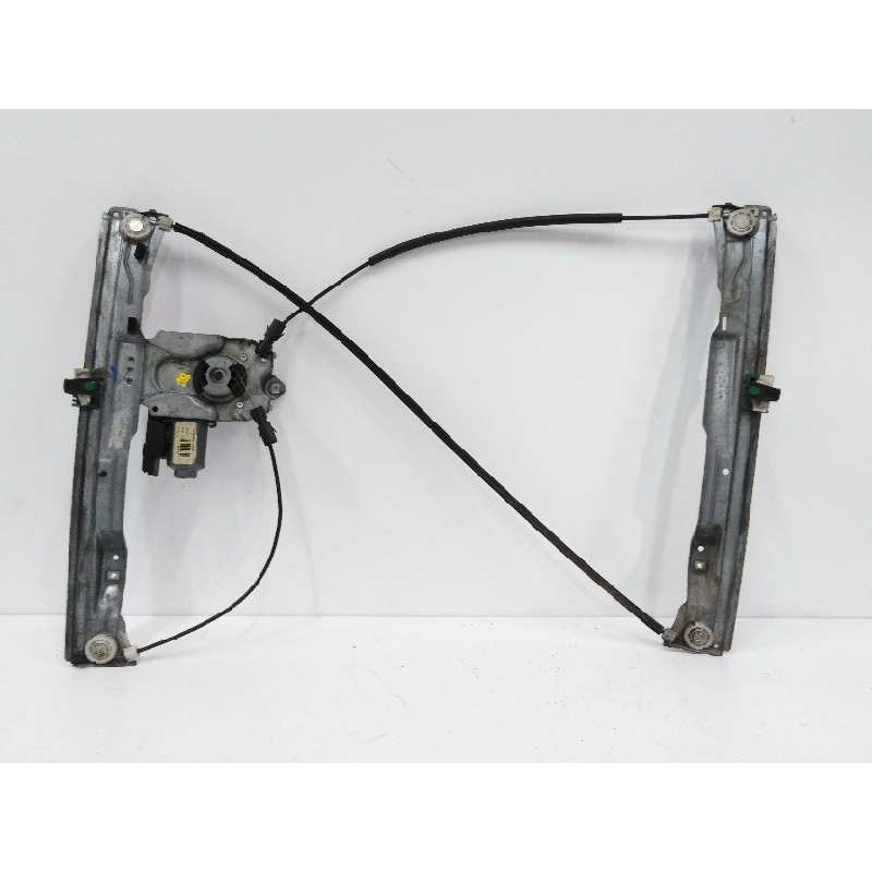 Recambio de elevalunas delantero izquierdo para renault clio iii 2.0 16v referencia OEM IAM FUNDA 440776D CARIBE FUNDA