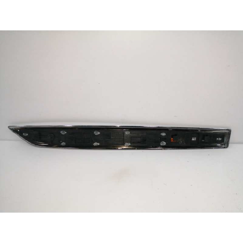 MOLDURAS DELANTERAS LATERAL DERECHA